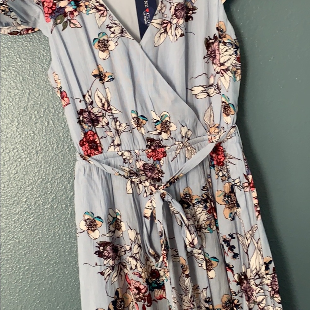 Beautiful faux wrap dress. Light blue. Size S. NWT - Picture 3 of 4